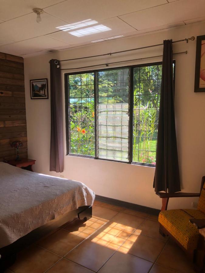 アラフエラ Airport Rio Segundo Studio Bed & Breakfast エクステリア 写真