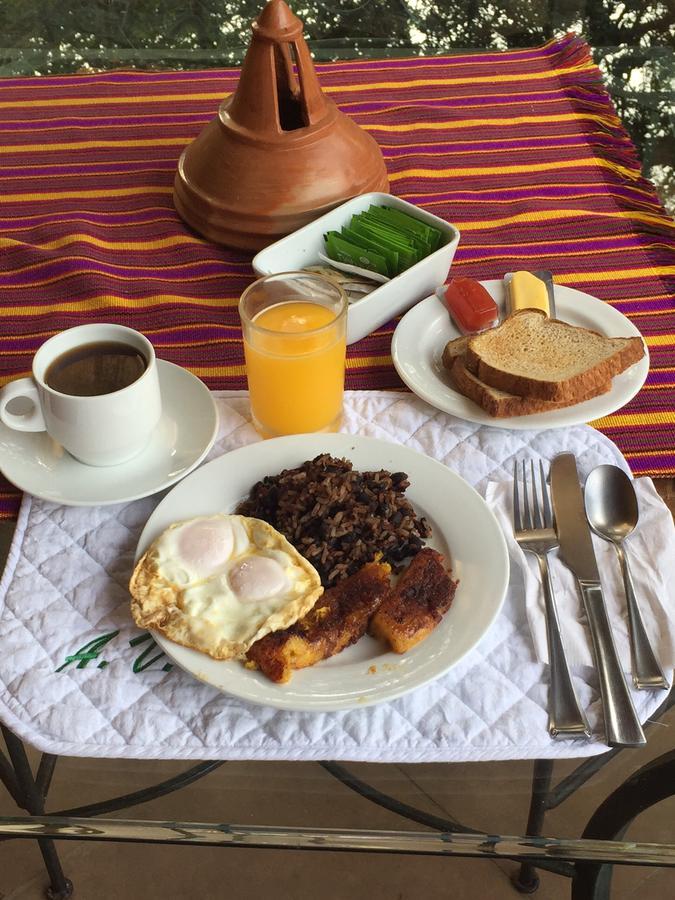 アラフエラ Airport Rio Segundo Studio Bed & Breakfast エクステリア 写真