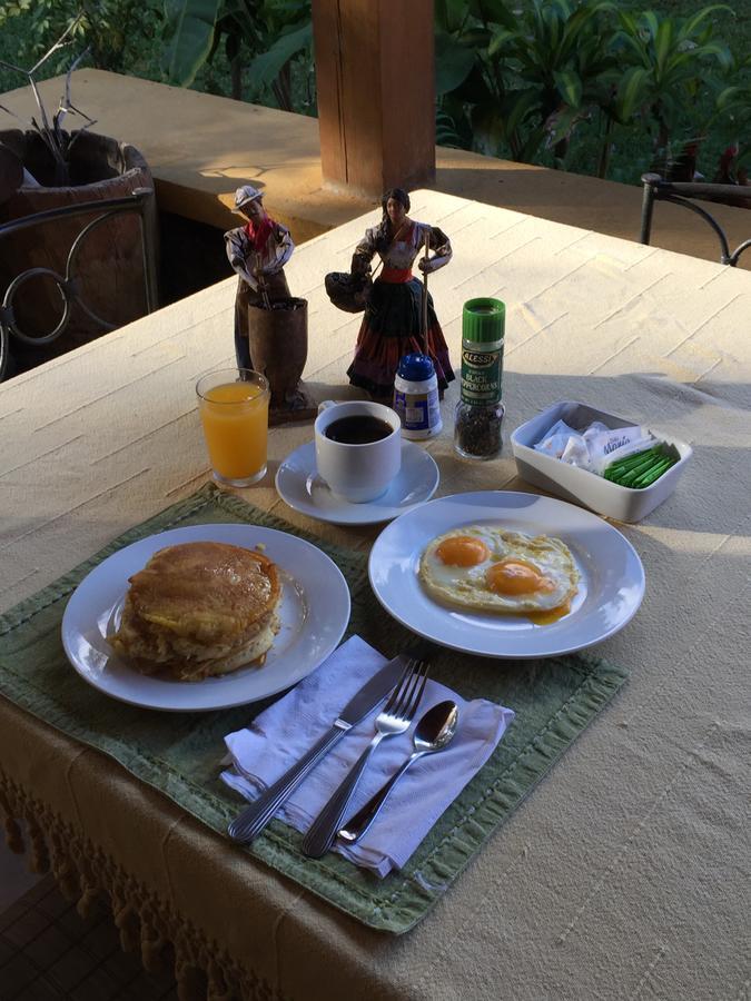 アラフエラ Airport Rio Segundo Studio Bed & Breakfast エクステリア 写真